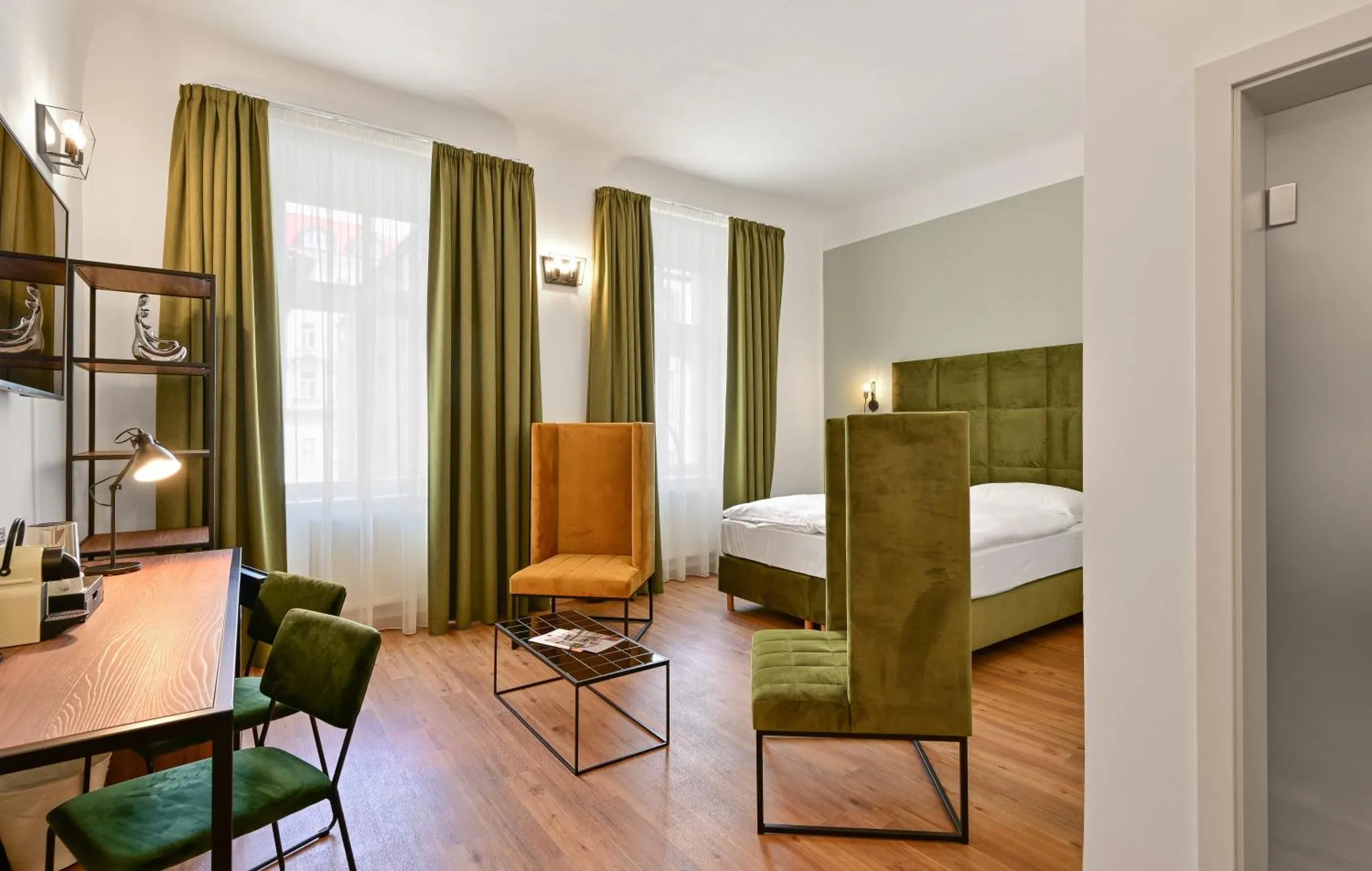 Comfort Rooms & Suites gallery image 4