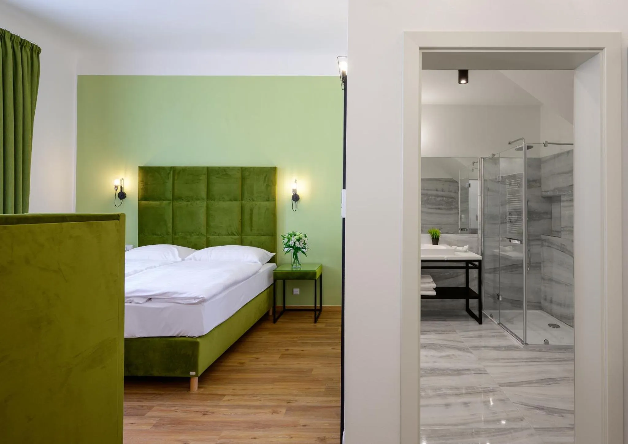 Comfort double room with street view