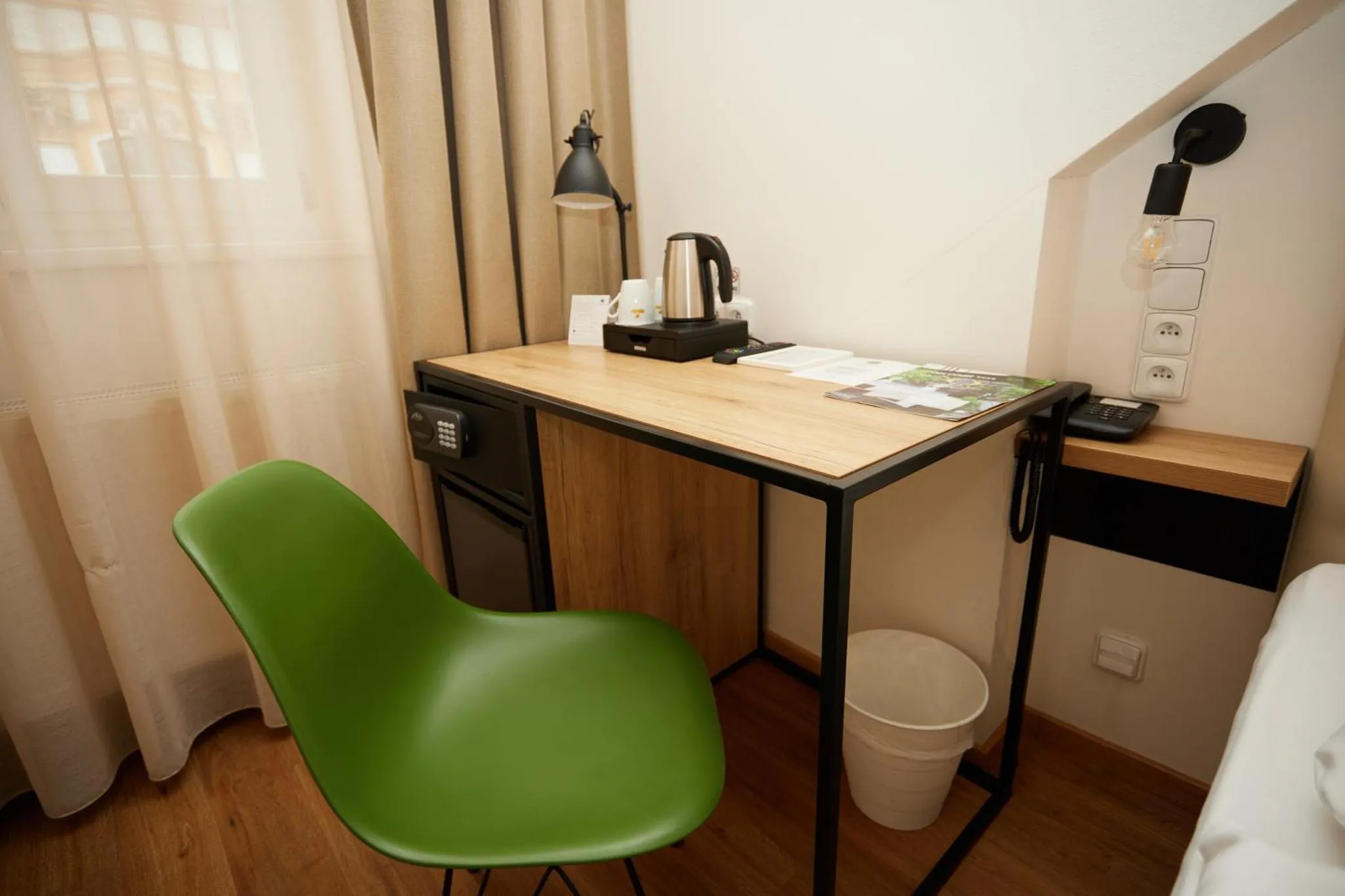 Small Rooms gallery image 3