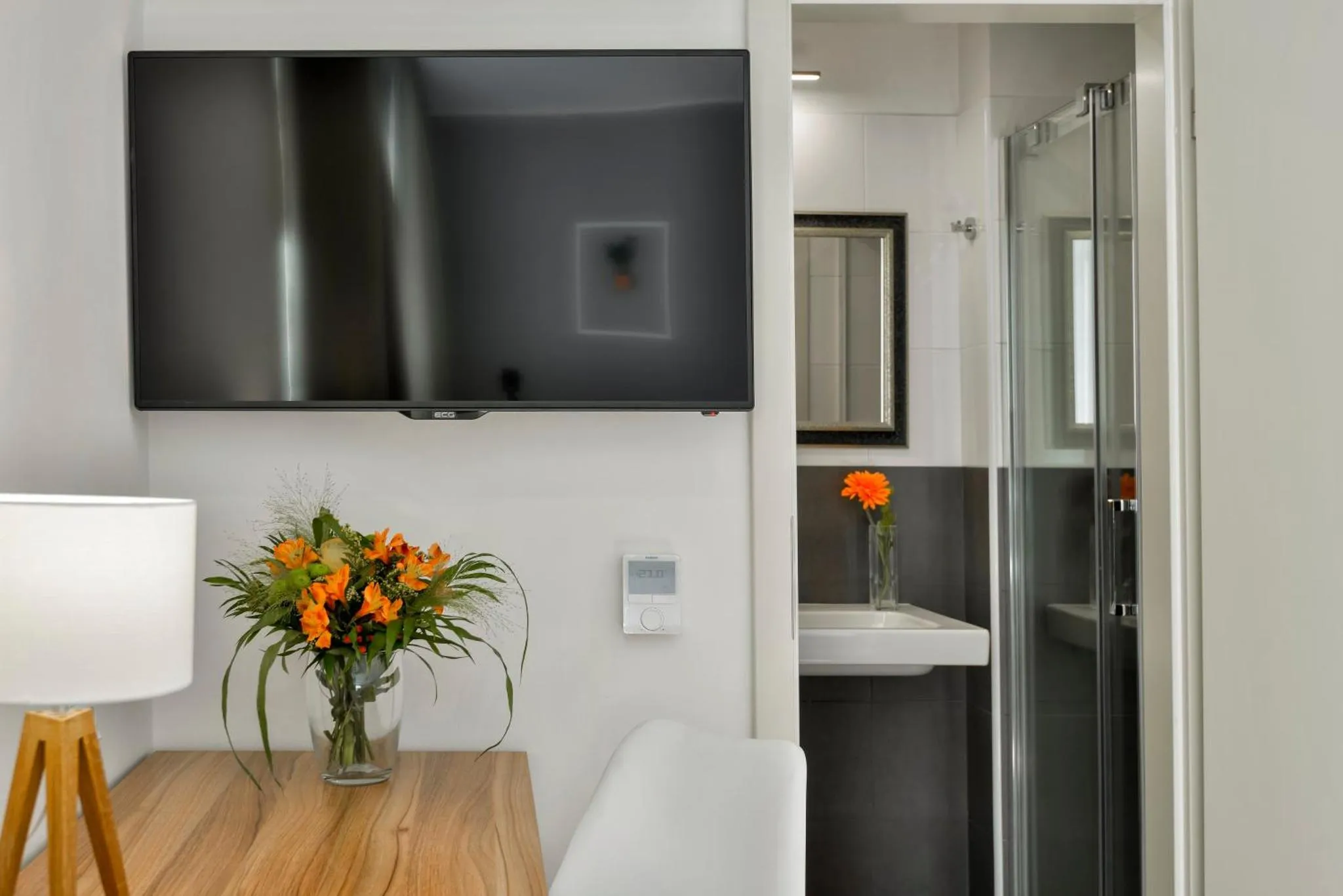 Small Rooms gallery image 2