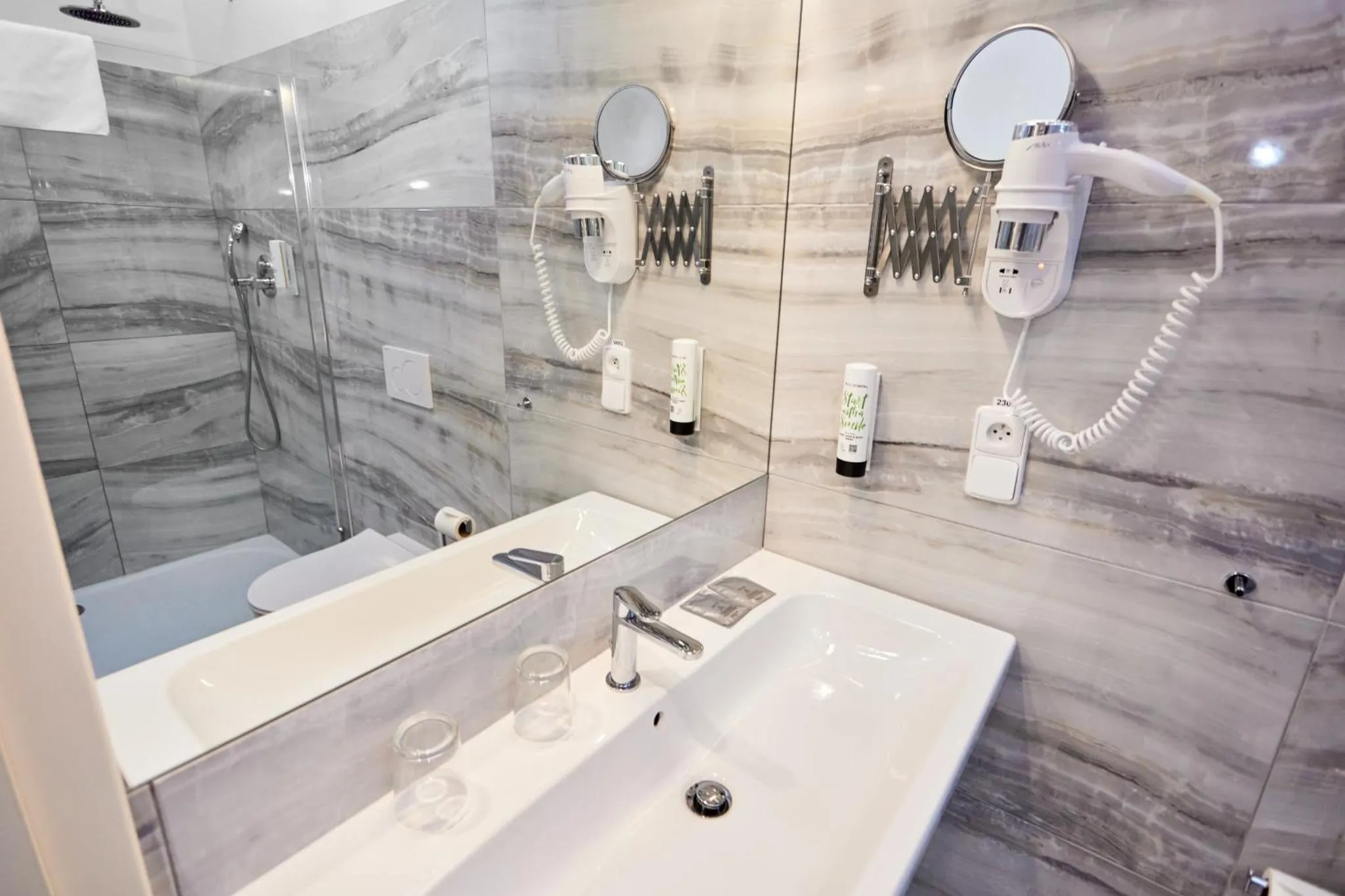 Standard Rooms gallery image 6