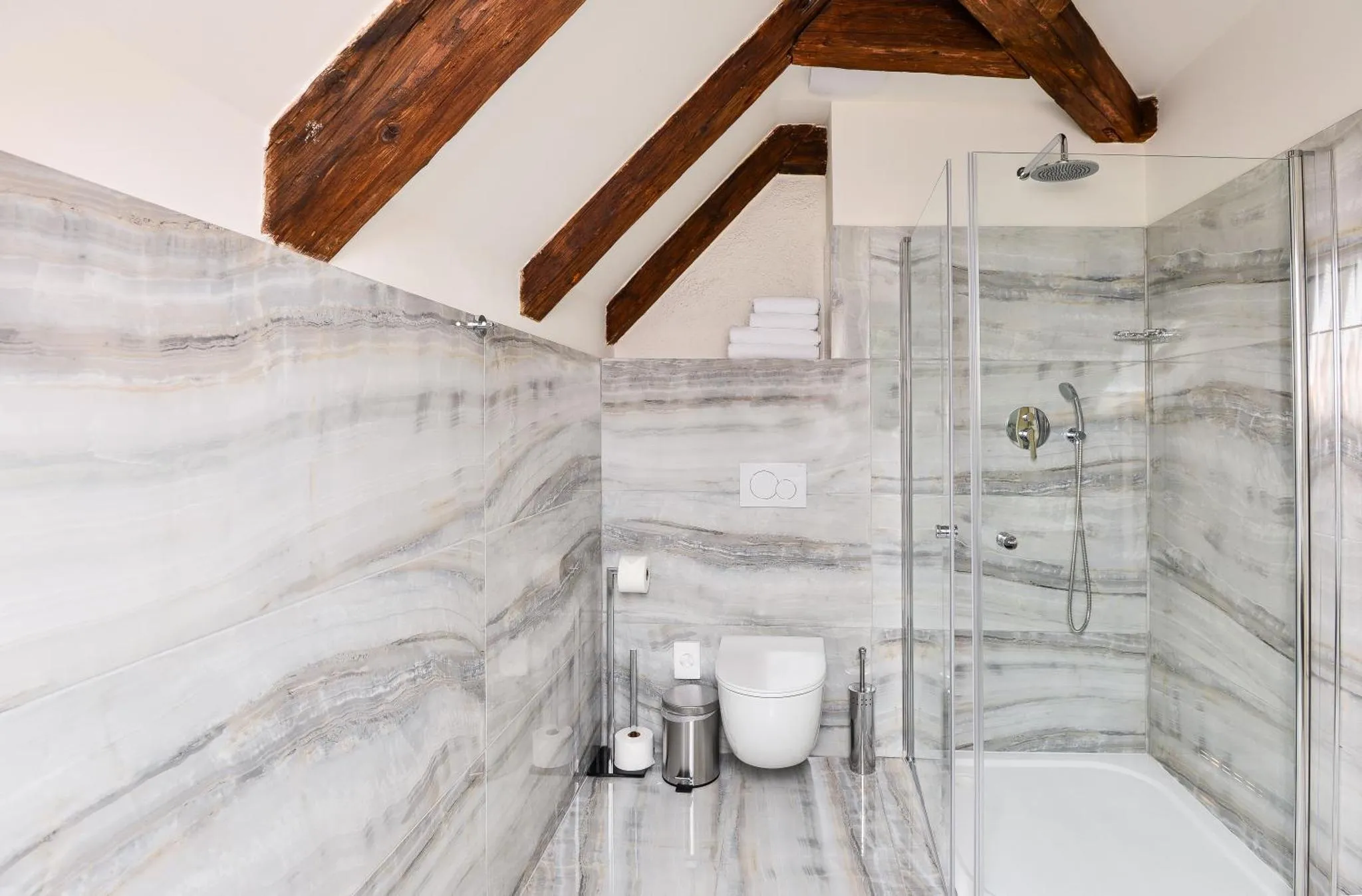 Rooftop superior room with city view